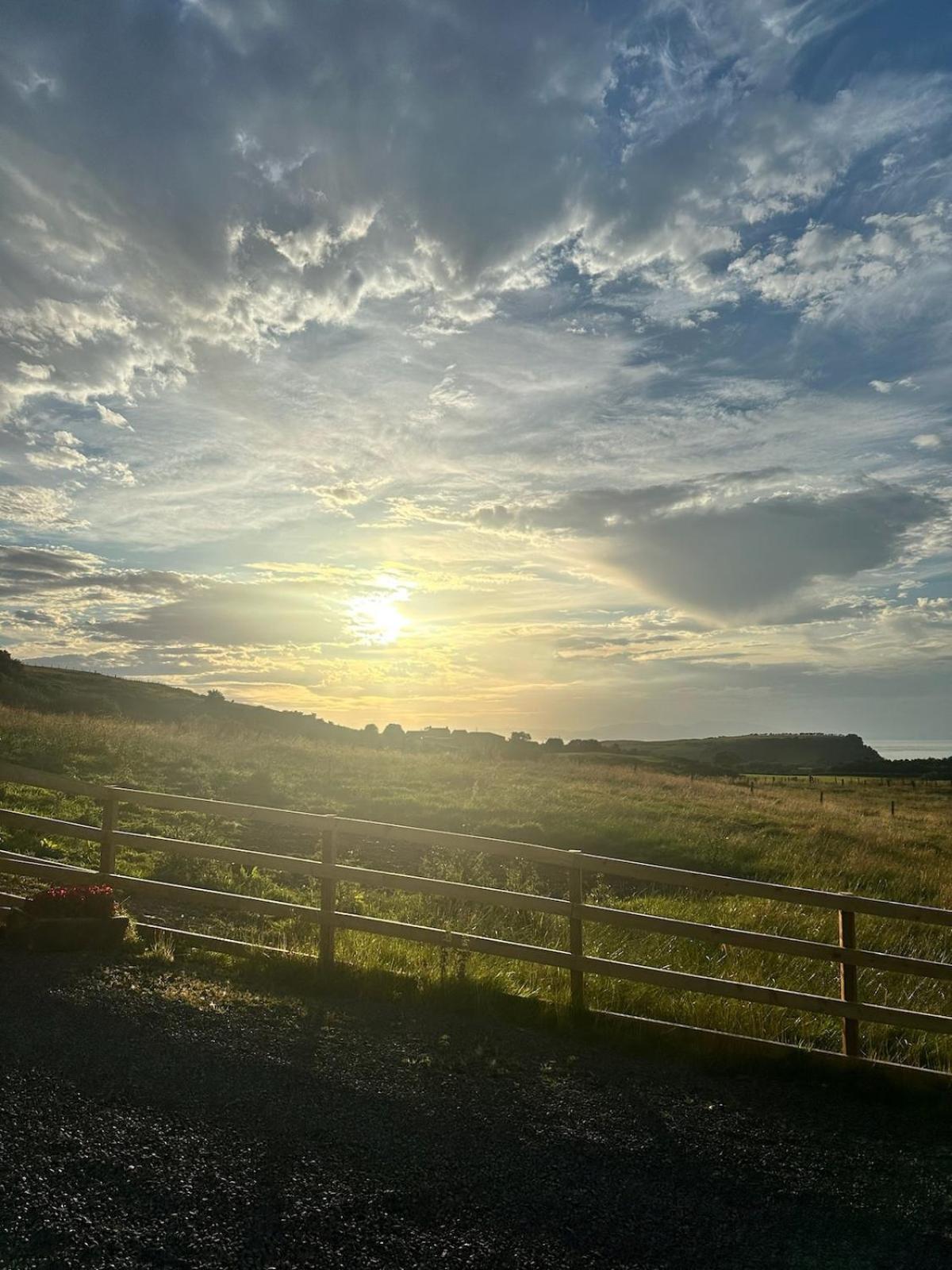 Firth View 2 - Country Escape With Sea Views Of Arran! Holiday home *