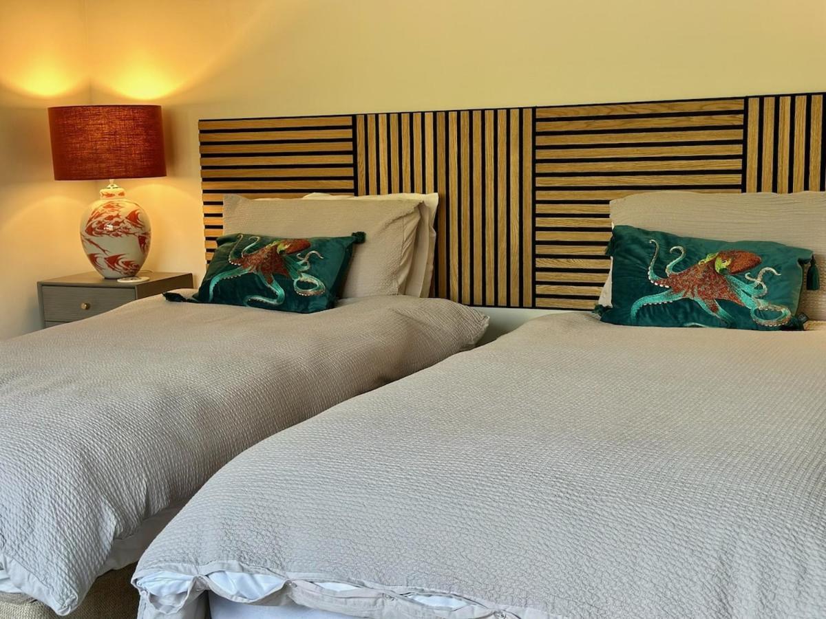 Firth View 2 - Country Escape With Sea Views Of Arran! Holiday home *