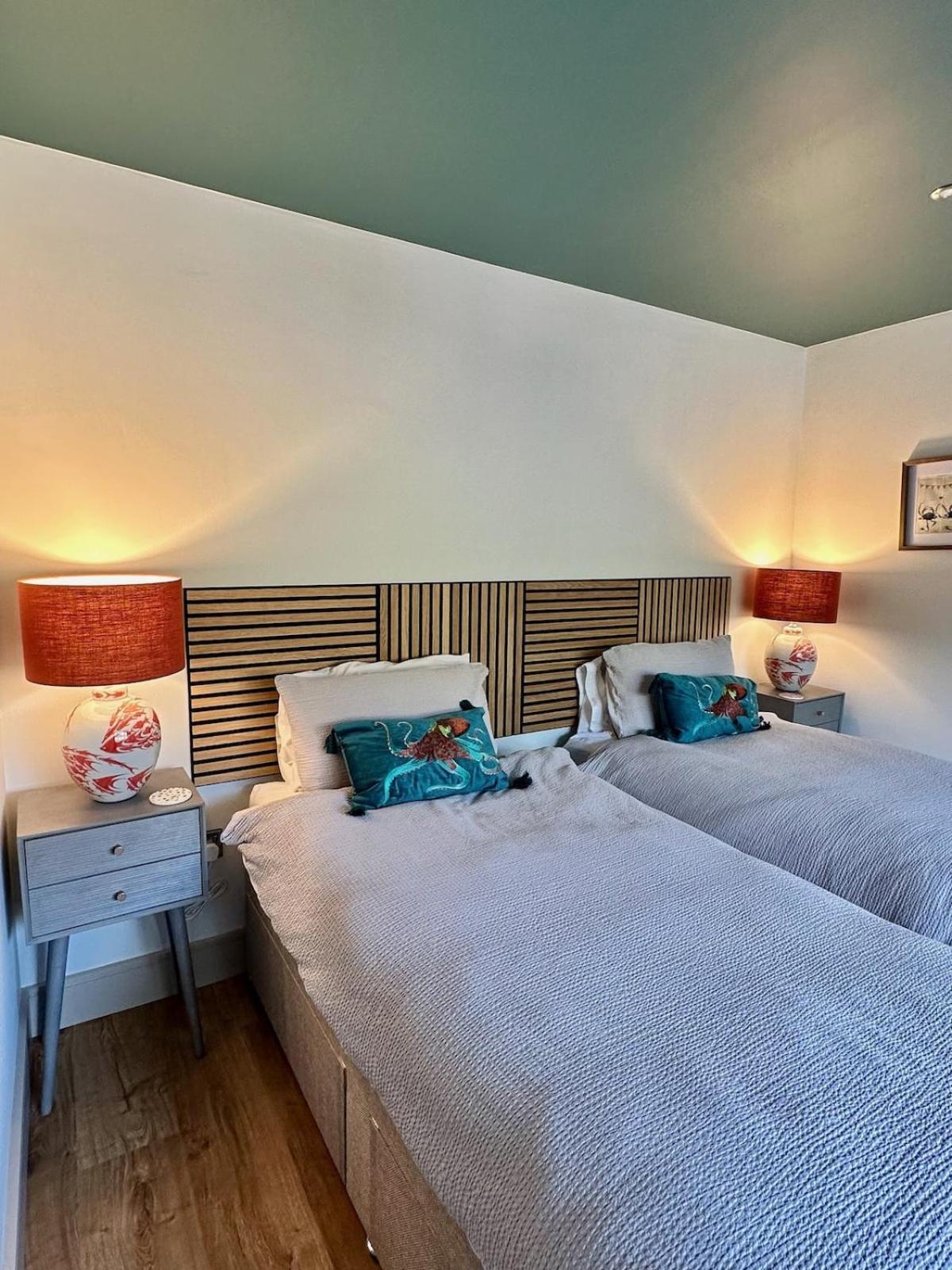 Firth View 2 - Country Escape With Sea Views Of Arran! *